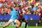 رافينها يدخل التاريخ في مباراة برشلونة وفينورد بـ دوري أبطال أوروبا