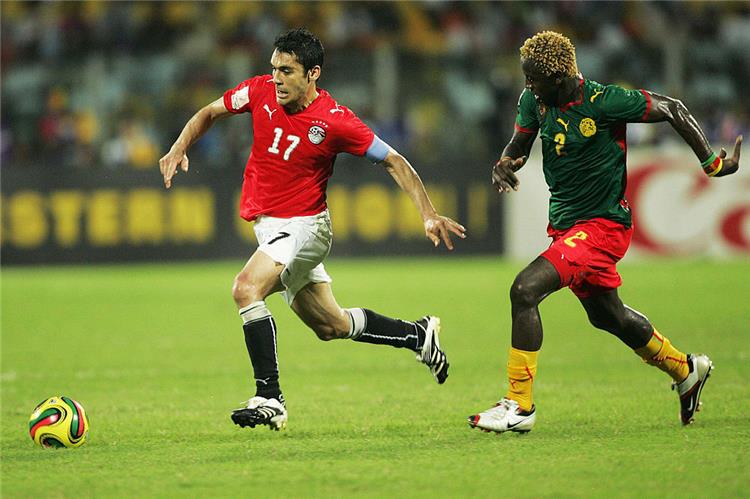 احمد حسن لاعب منتخب مصر في مباراة الكاميرون في نهائي امم افريقيا 2008