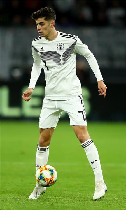 كاي هافرتز لاعب باير ليفركوزن في مباراة مع المنتخب الالماني