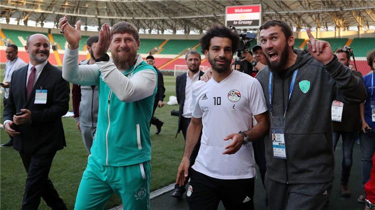 محمد صلاح مع رمضان قدريوف زعيم الشيشان قبل كأس العالم 2018