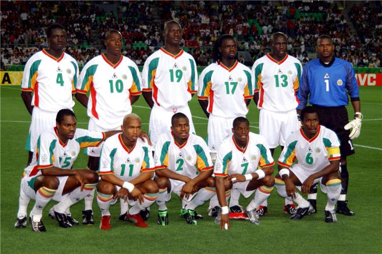 منتخب السنغال اثناء مشاركته في كأس العالم 2002