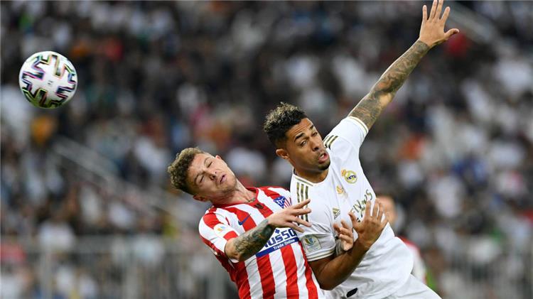 ماريانو دياز مهاجم ريال مدريد وكايل تريبير مدافع اتلتيكو مدريد
