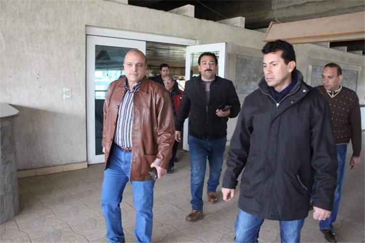 وزير الرياضة في جولة تفقدية