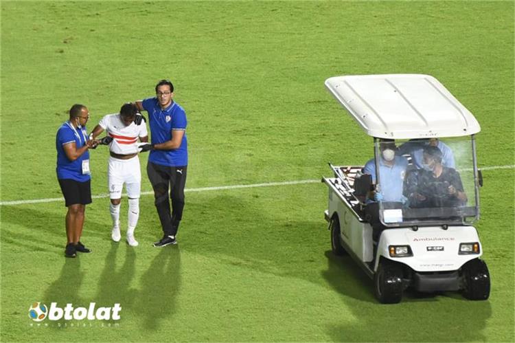 لحظة خروج محمد عبد الشافي في مباراة الاهلي والزمالك