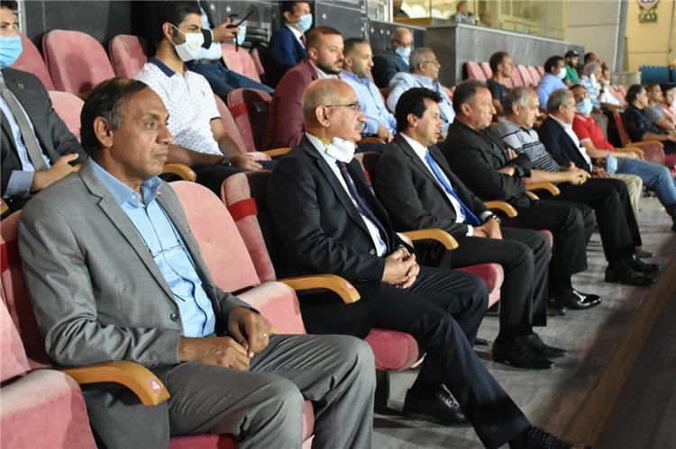 أشرف صبحي ومحمود الخطيب في مباراة الأهلي وانبي