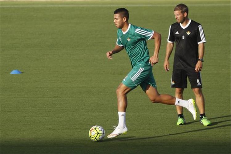 عمرو طارق مع ريال بيتيس