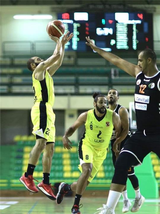 مباراة الاهلي ووداد بوفاريك في البطولة العربية لكرة السلة