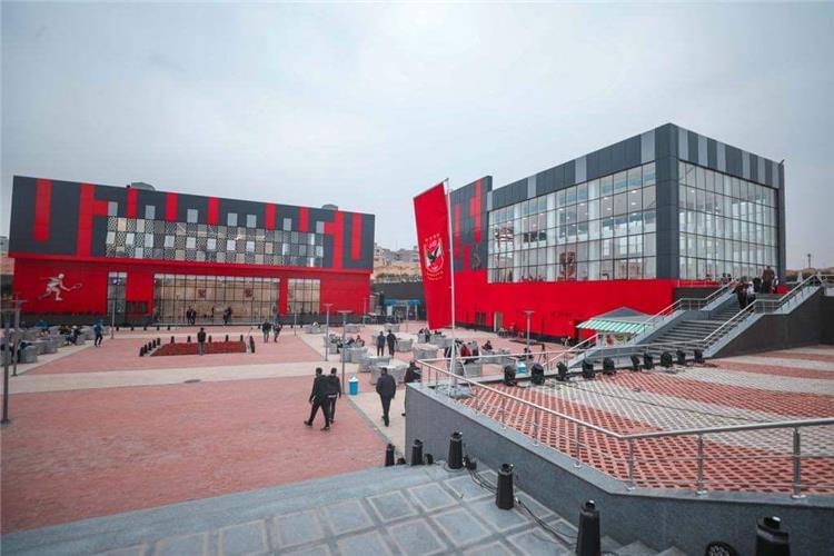 الخطيب يفتتح مجمع الصالات بفرع الشيخ زايد للنادي الاهلي