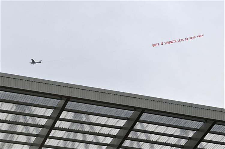اللافتة الداعمة لـ ليفربول