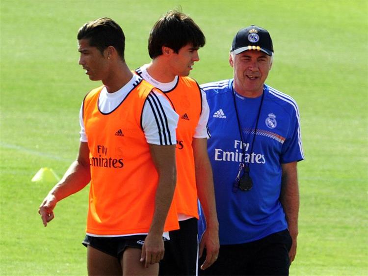 كاكا ورونالدو وأنشيلوتي في ريال مدريد عام 2013