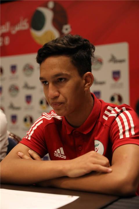 عمر محمد رفيق لاعب الجزائر