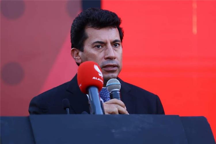 أشرف صبحي في افتتاح جراج الأهلي