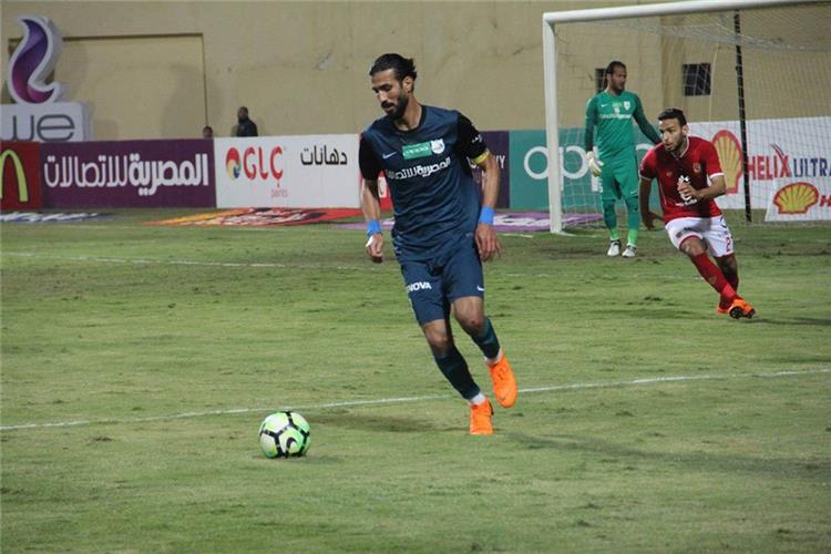 رامي صبري لاعب إنبي وميدو جابر لاعب الأهلي