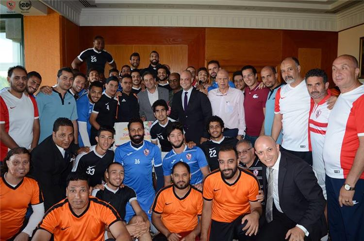 تكريم خالد جلال من لاعبي الزمالك
