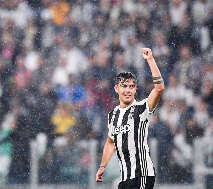 ريال مدريد يتخذ قرار ا جديد ا بشأن ديبالا