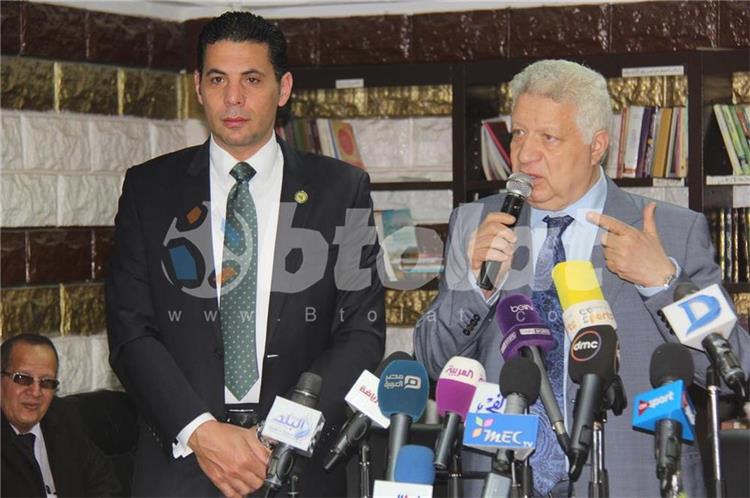 أول تعليق من مرتضى منصور على إشارة حسام حسن غير الأخلاقية