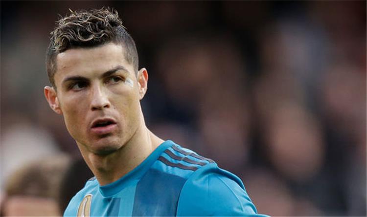 رونالدو يعلم قرار ريال مدريد تجاه مستقبله