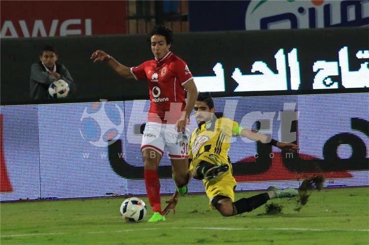 محمد هاني يثير سخرية لاعبي الأهلي و سعد ينال الإشادة