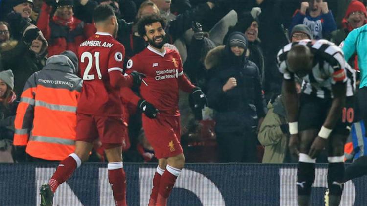 ماركا محمد صلاح يستغل كل مباراة لزيادة رصيده التهديفي