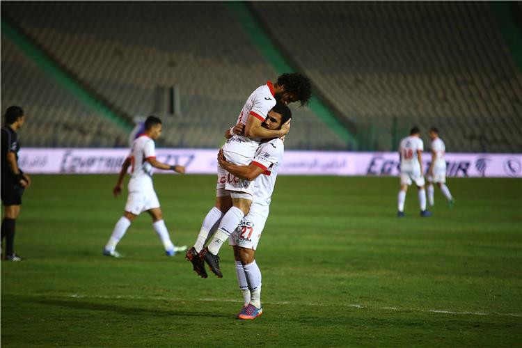 فرحة لاعبي الزمالك بالهدف أمام الاتحاد