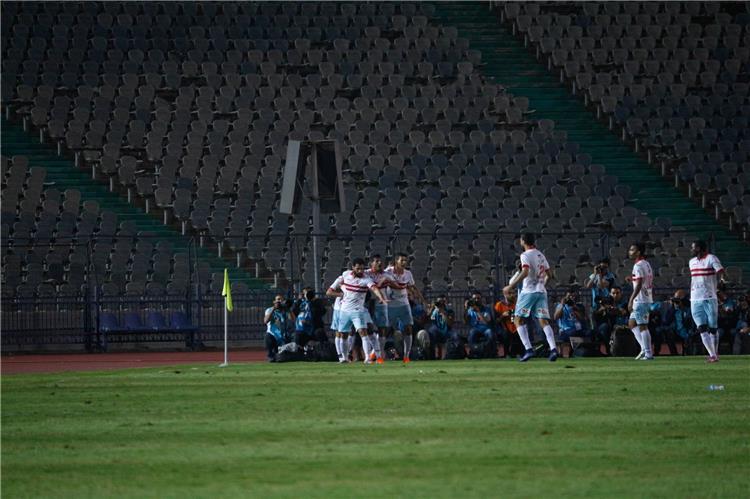 فريق الزمالك يحتفل بهدف