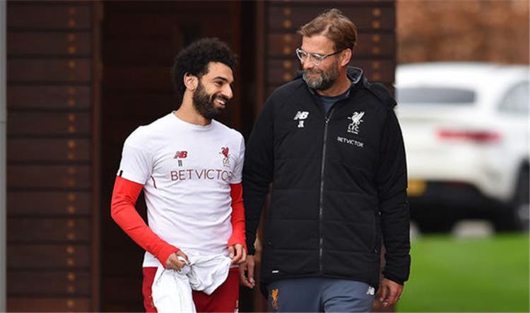 كلوب يكشف طبيعة علاقة محمد صلاح بزملائه وسبب تألقه مع ليفربول