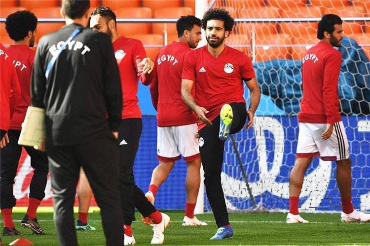 ميدو يعلق على قرار كوبر بإبقاء محمد صلاح على دكة البدلاء