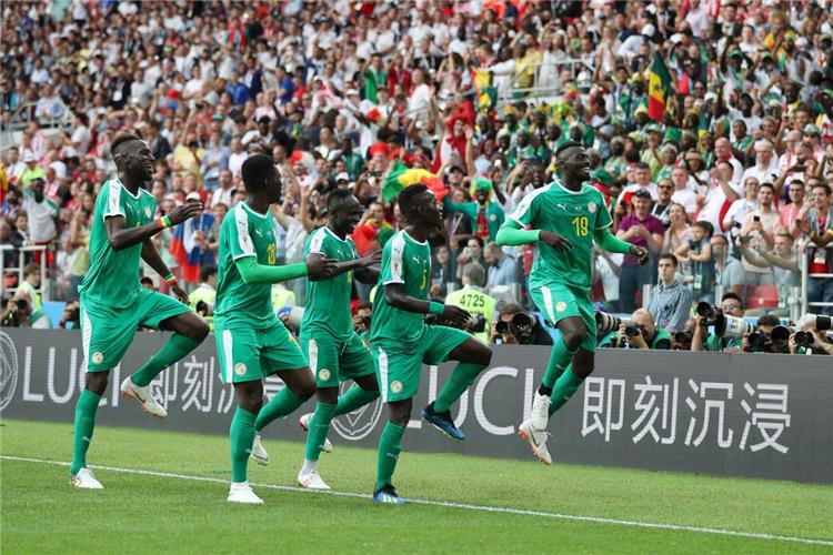 فيديو السنغال تفوز على بولندا 2 1 بكاس العالم اليوم