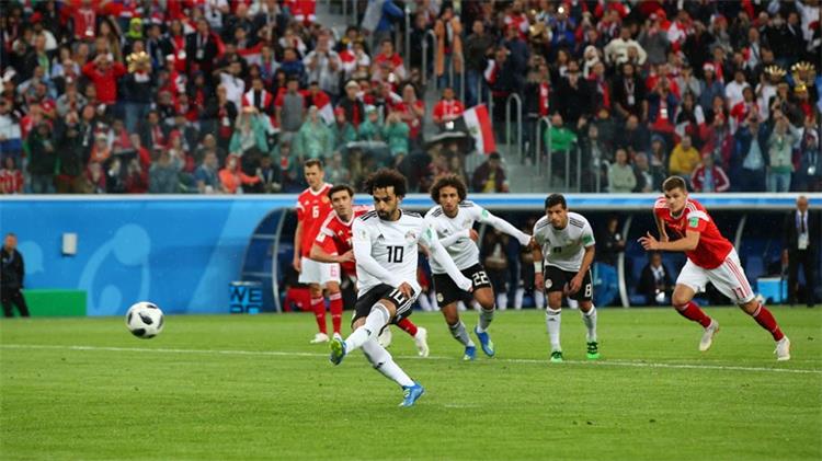 لاعب ليفربول السابق حزين لتوديع مصر للمونديال لكن سعيد لأجل صلاح