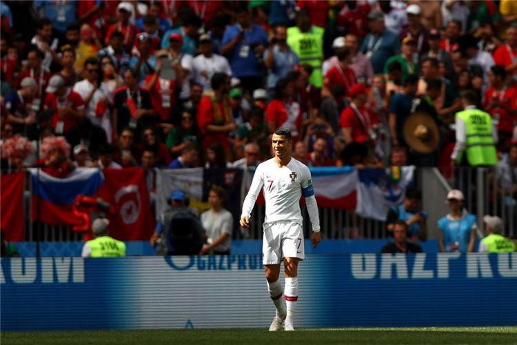 صورة آس تكشف كلمات رونالدو لمدربه بين شوطي مباراة البرتغال والمغرب