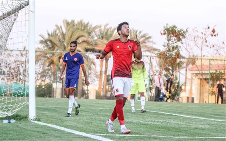 احمد حمودي بمباراة الاهلى والشمس