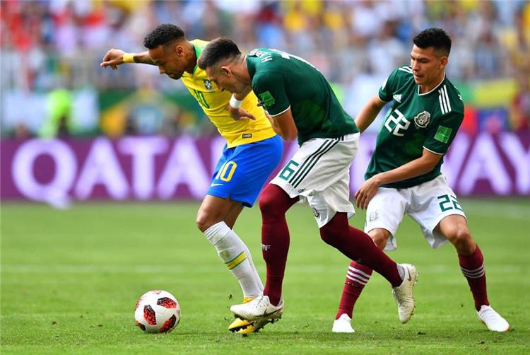 جواردادو لاعب المكسيك يخسر من نيمار بعد خسارة البرازيل