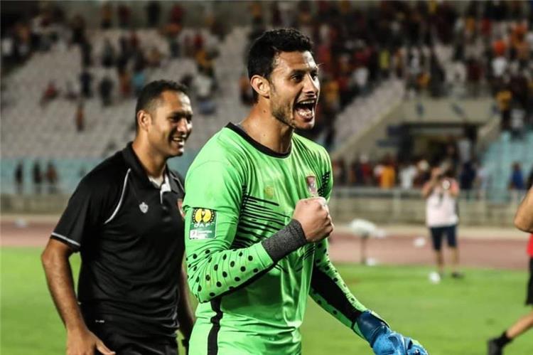 محمد الشناوي ومصطفي كمال مدرب حراس الاهلي