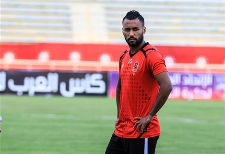 حسام عاشور لاعب الاهلي