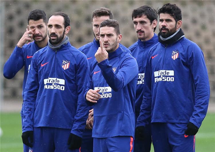 أتلتيكو مدريد يستعيد خدمات نجومه قبل لقاء برشلونة