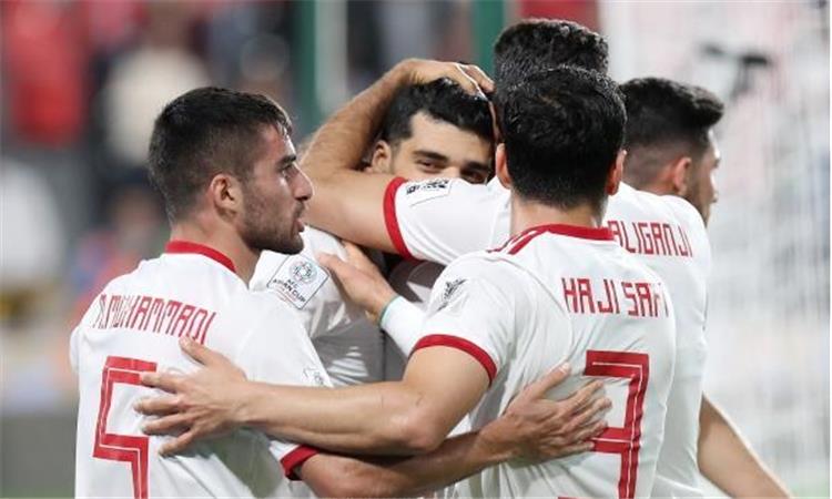 منتخب إيران يكتسح الصين ويتأهل لنصف النهائي