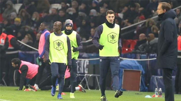 توخيل يحمل أنباء سارة لجماهير باريس قبل مباراة مانشستر يونايتد