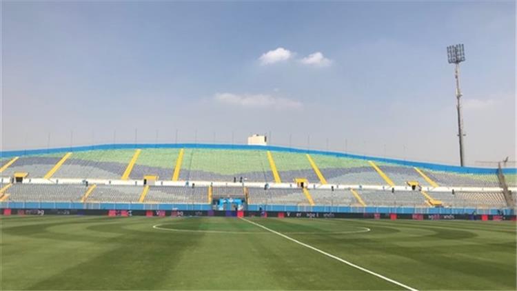 ملعب الدفاع الجوي