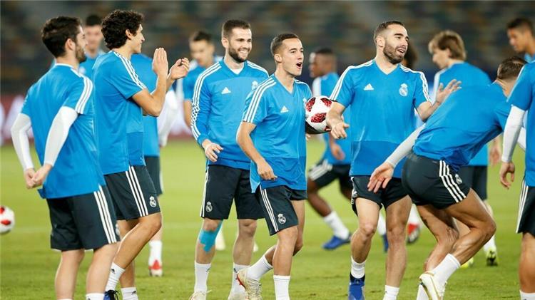 فاييخو مع فاسكيز وناتشو وكارفاخال وايسكو في ريال مدريد