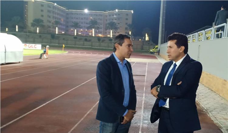 وزير الرياضة مع محمد بركات