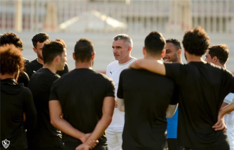 كارتيرون يُجري تعديلًا على موعد مران الزمالك استعدادًا لـ الترجي
