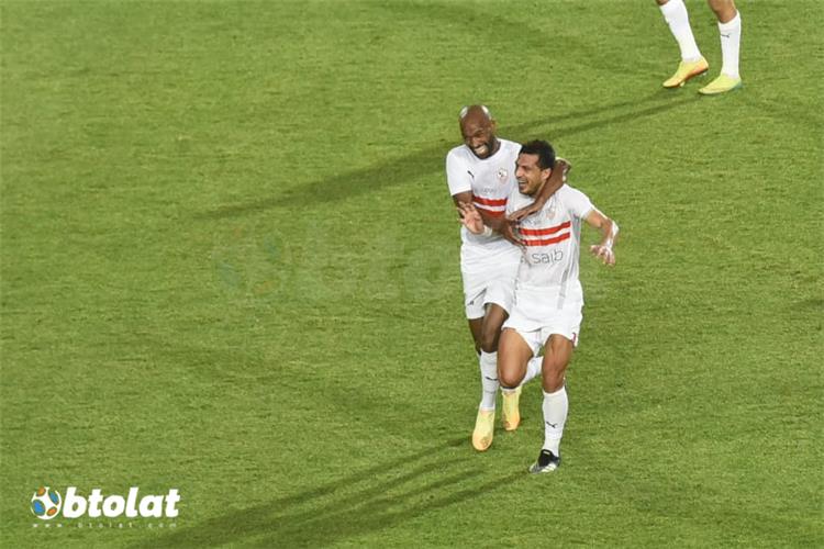 مباراة الزمالك وسموحة طارق حامد وشيكابالا بعد إحراز الهدف الثاني