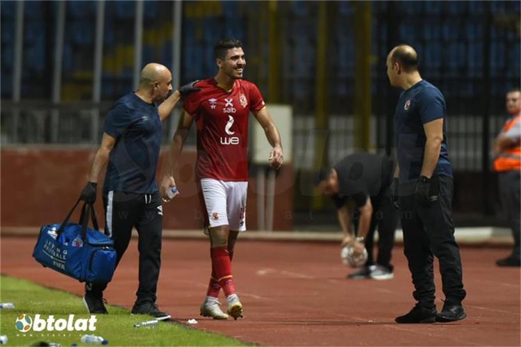 محمد شريف لاعب الأهلي