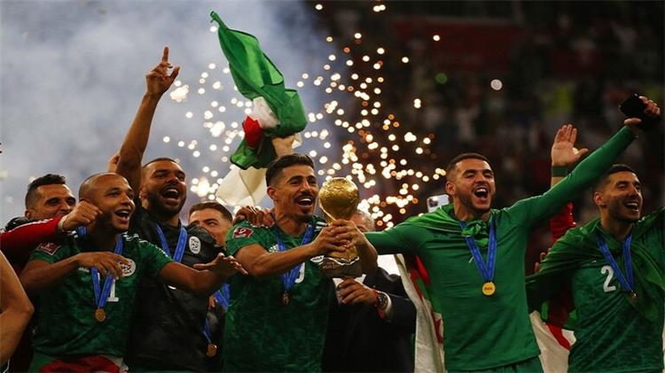 بغداد بونجاح مع منتخب الجزائر
