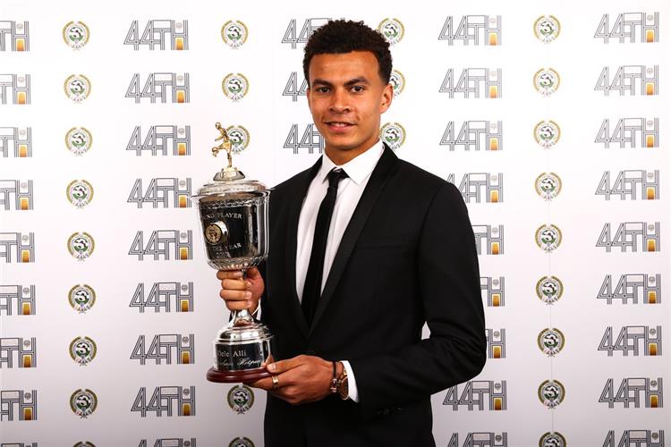 جوائز رسميا ديلي آلي أفضل لاعب شاب في الدوري الإنجليزي للموسم الثاني على التوالي