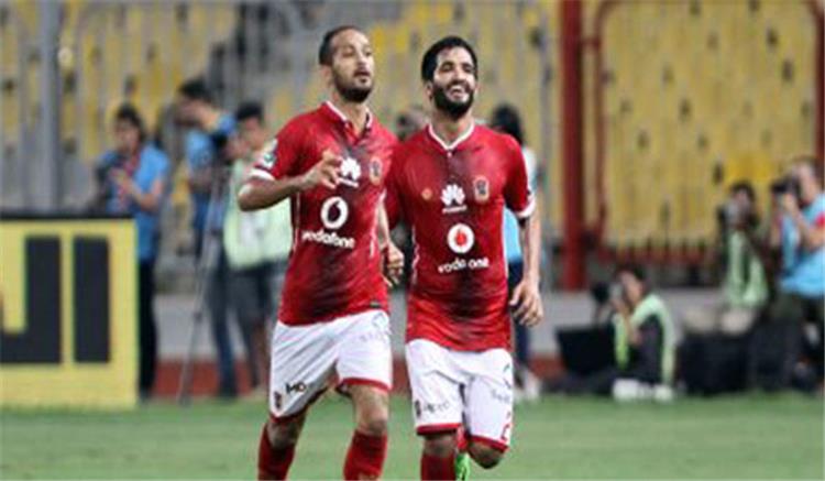 نزلة برد تهدد مشاركة لاعب الأهلى في مباراة الفيصلى