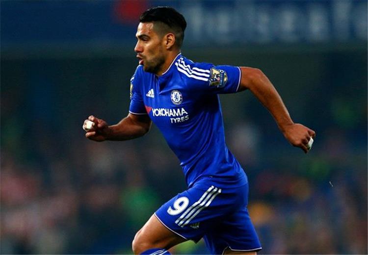 فالكاو رفضت عرضين من الصين للبقاء مع تشيلسي