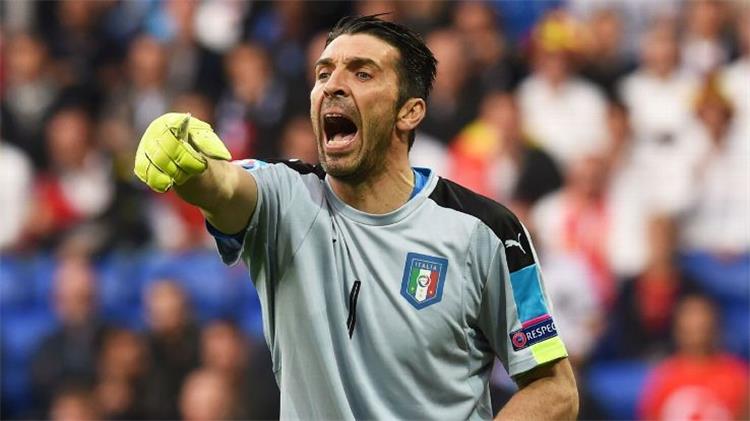 بوفون متفائل بشأن قدرة إيطاليا على الفوز بالمونديال