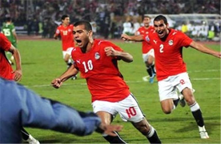 مع حلول ذكريات مصر والجزائر المصريون يحلمون بتكرار المعجزة أمام غانا بطولات