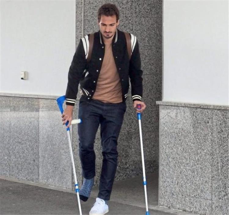 لعنة الإصابات هوملز يقترب من الغياب عن مواجهة ريال مدريد بإياب دوري الأبطال
